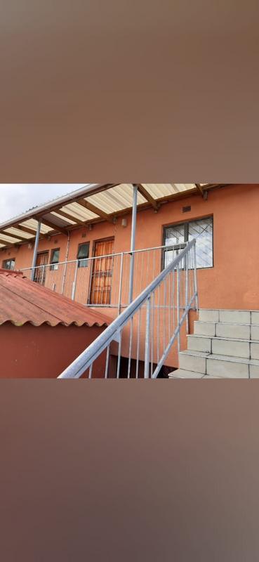 To Let 1 Bedroom Property for Rent in Ekuphumleni Western Cape